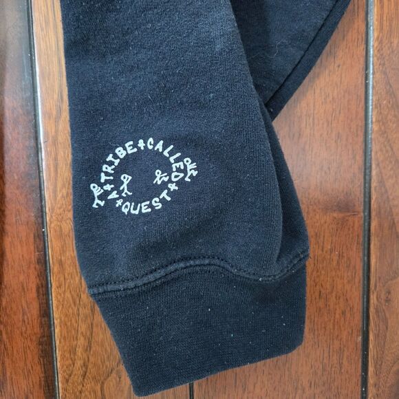 A Tribe Called Quest Hoodie Adult L Heart Logo Sweatshirt Urban Outfitters ATCQ - Picture 6 of 12